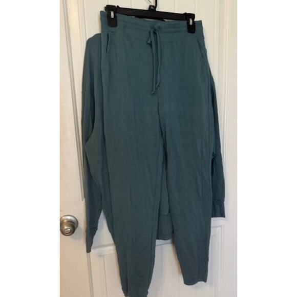 Beyond Yoga 2 Piece Set Go Getter Hoodie/Cozy Weekend Joggers Rainforest Blue S - Picture 4 of 6